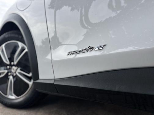 White Metallic 2022 Ford Mustang Mach-E Select