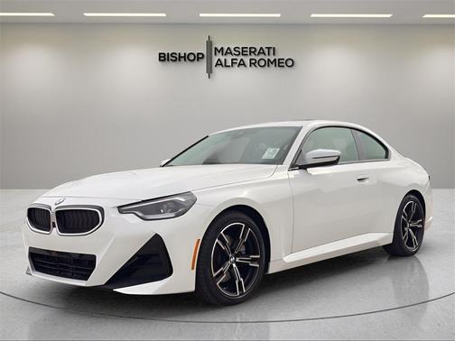 2025 BMW 230 i xDrive