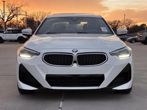 2025 BMW 230 i xDrive