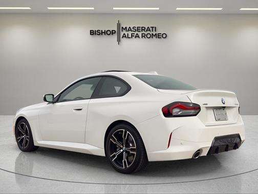 2025 BMW 230 i xDrive