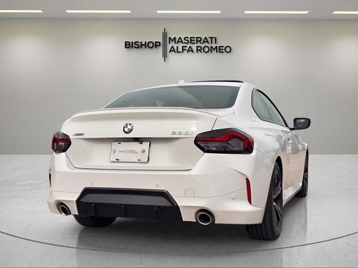 2025 BMW 230 i xDrive