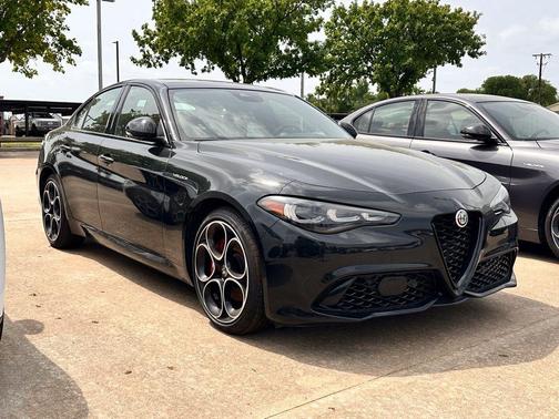 Vulcano Black Metallic 2024 Alfa Romeo Giulia Veloce