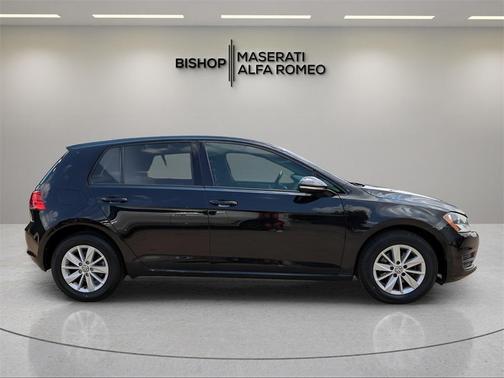 2017 Volkswagen Golf TSI S 4-Door