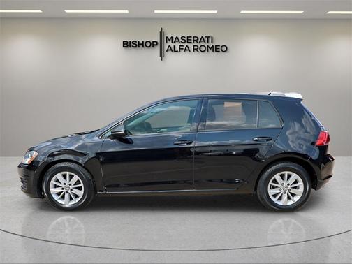 2017 Volkswagen Golf TSI S 4-Door