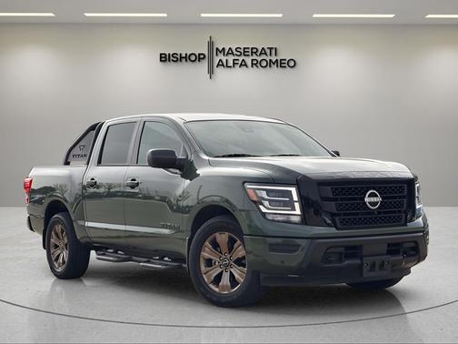 2024 Nissan Titan SV