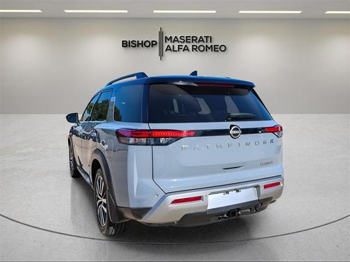 2022 Nissan Pathfinder Platinum