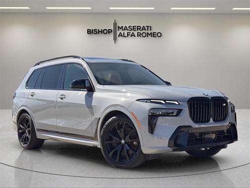 2023 BMW X7 M60i