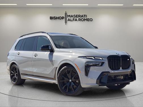 2023 BMW X7 M60i