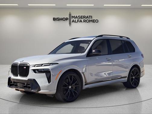 2023 BMW X7 M60i