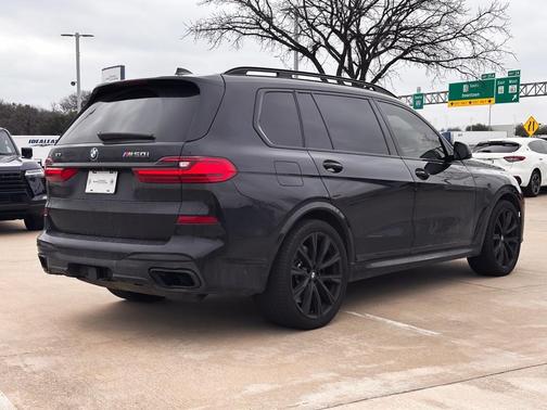 2022 BMW X7 M50i