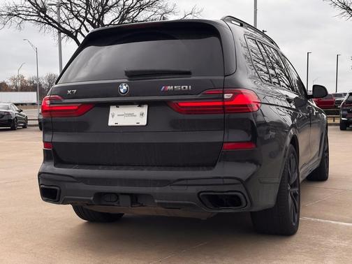 2022 BMW X7 M50i