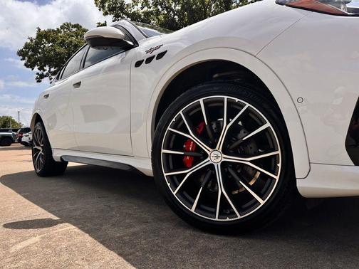 White 2024 Maserati Grecale Trofeo