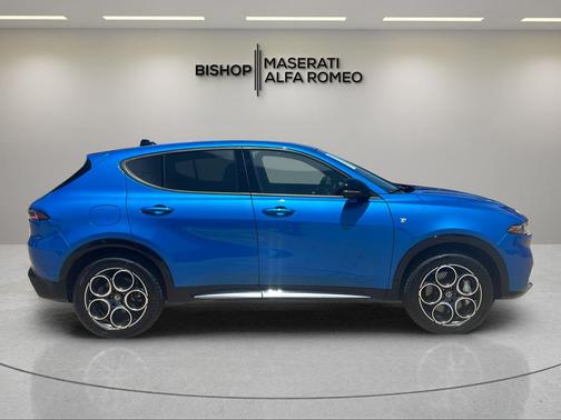 Misano Blue Metallic 2024 Alfa Romeo Tonale Ti