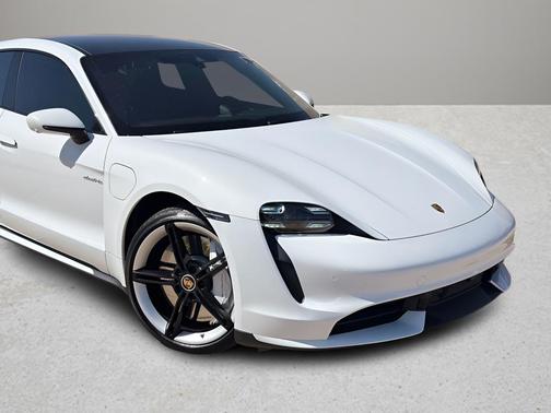 2020 Porsche Taycan Turbo