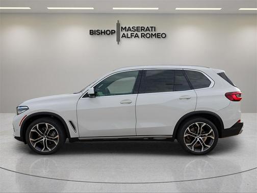 2023 BMW X5 sDrive40i