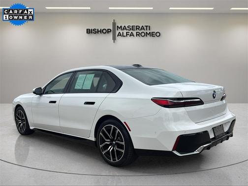 2024 BMW 740 i