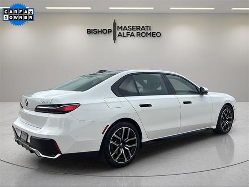 2024 BMW 740 i
