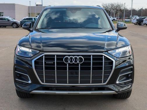 2024 Audi Q5 40 Premium