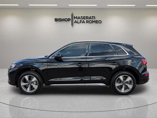 2024 Audi Q5 40 Premium
