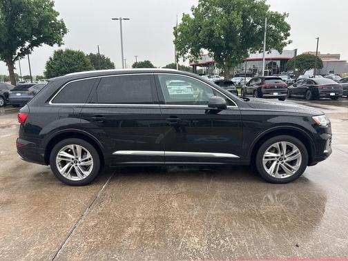 2021 Audi Q7 45 Premium Plus