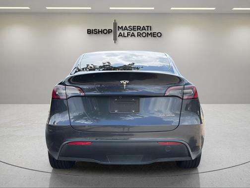 Stealth Gray 2025 Tesla Model Y Long Range