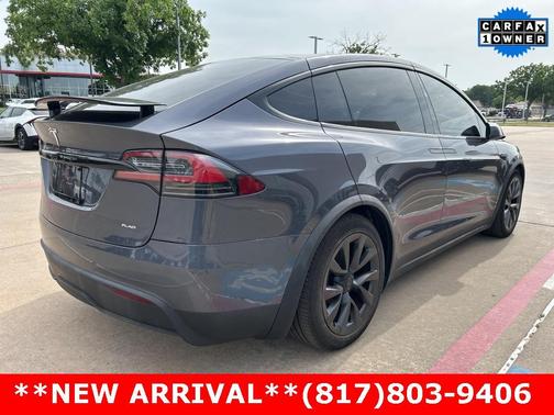 2022 Tesla Model X Plaid