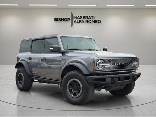 Carbonized Gray Metallic 2023 Ford Bronco Badlands