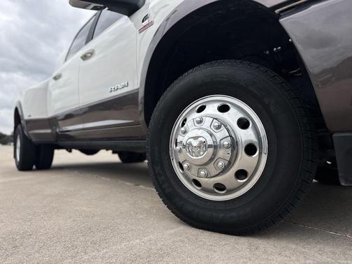 Pearl White 2024 RAM 3500 Longhorn