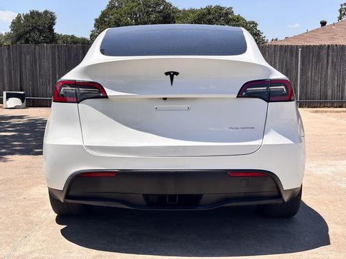White 2023 Tesla Model Y Long Range