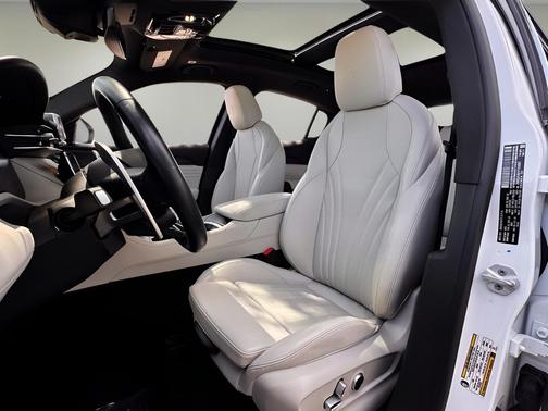 Bianco 2023 Maserati Grecale Modena
