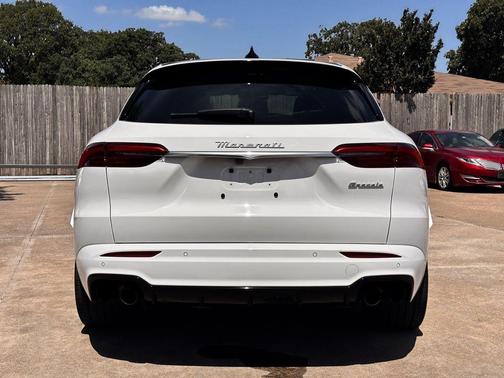 Bianco 2023 Maserati Grecale Modena