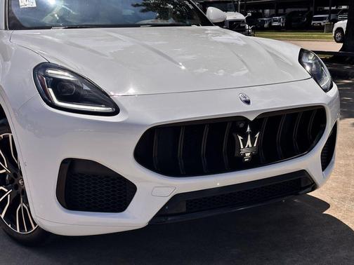 Bianco 2023 Maserati Grecale Modena