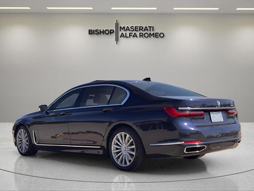 2020 BMW 740 i