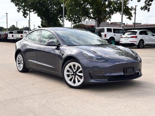 Gray 2023 Tesla Model 3 Long Range