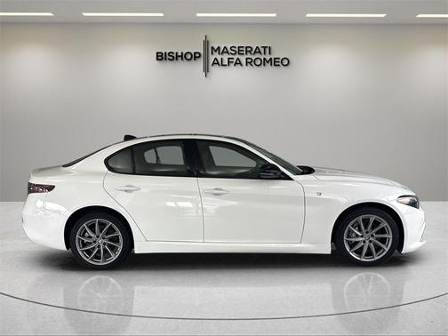 2024 Alfa Romeo Giulia Ti