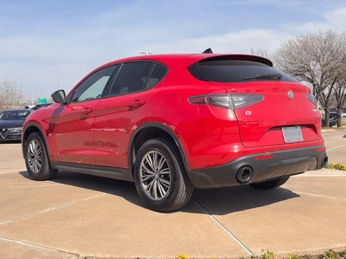 2024 Alfa Romeo Stelvio Base