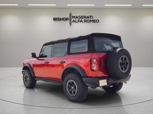 Chili Pepper Red 2022 Ford Bronco Badlands