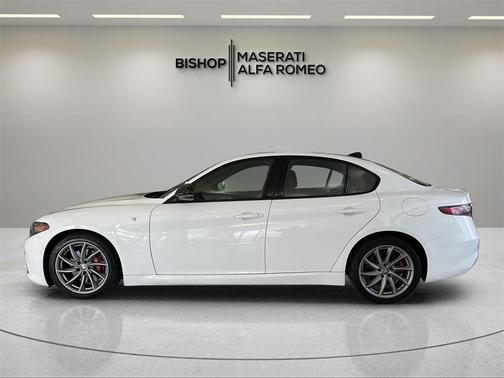 2024 Alfa Romeo Giulia Ti