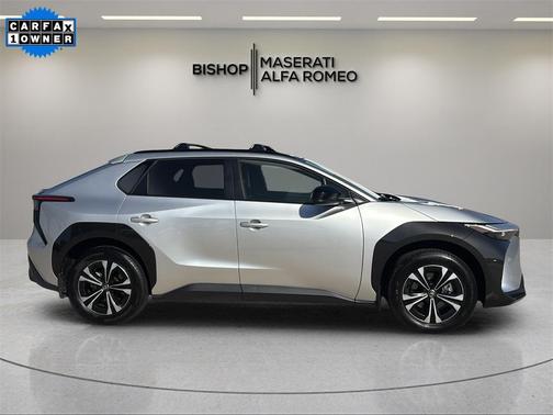 2025 Toyota bZ4X XLE
