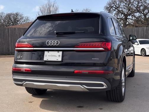 2024 Audi Q7 55 Premium Plus