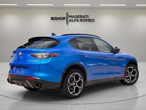 Misano Blue Metallic 2024 Alfa Romeo Stelvio Veloce