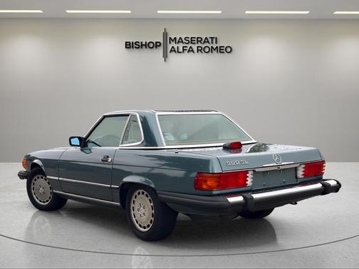 Green 1987 Mercedes-Benz SL-Class 560SL