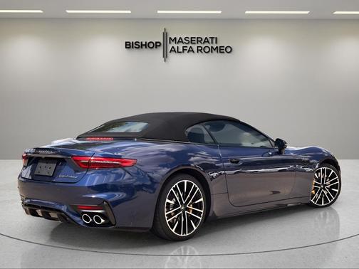 Blu 2024 Maserati GranCabrio Trofeo