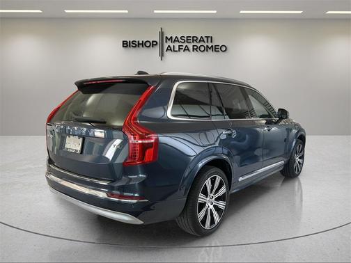 2022 Volvo XC90 T6 Inscription 7 Passenger