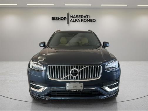2022 Volvo XC90 T6 Inscription 7 Passenger