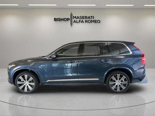 2022 Volvo XC90 T6 Inscription 7 Passenger