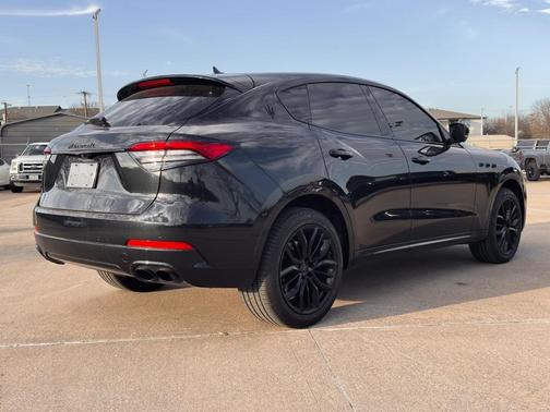 2024 Maserati Levante GT Ultima