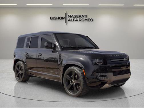 2022 Land Rover Defender 110 V8