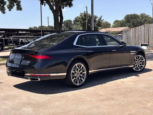 Vik Black 2025 Genesis G90 3.5T e-SC