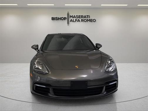 2018 Porsche Panamera 4
